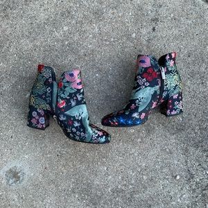 Asian silk Vince Camuto booties